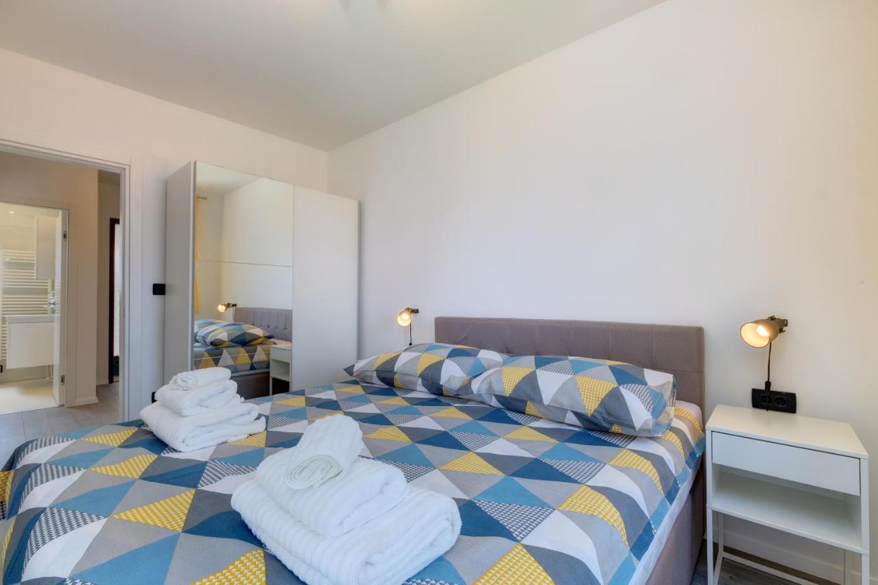 Apartments Hemetek Veli Losinj Luaran gambar