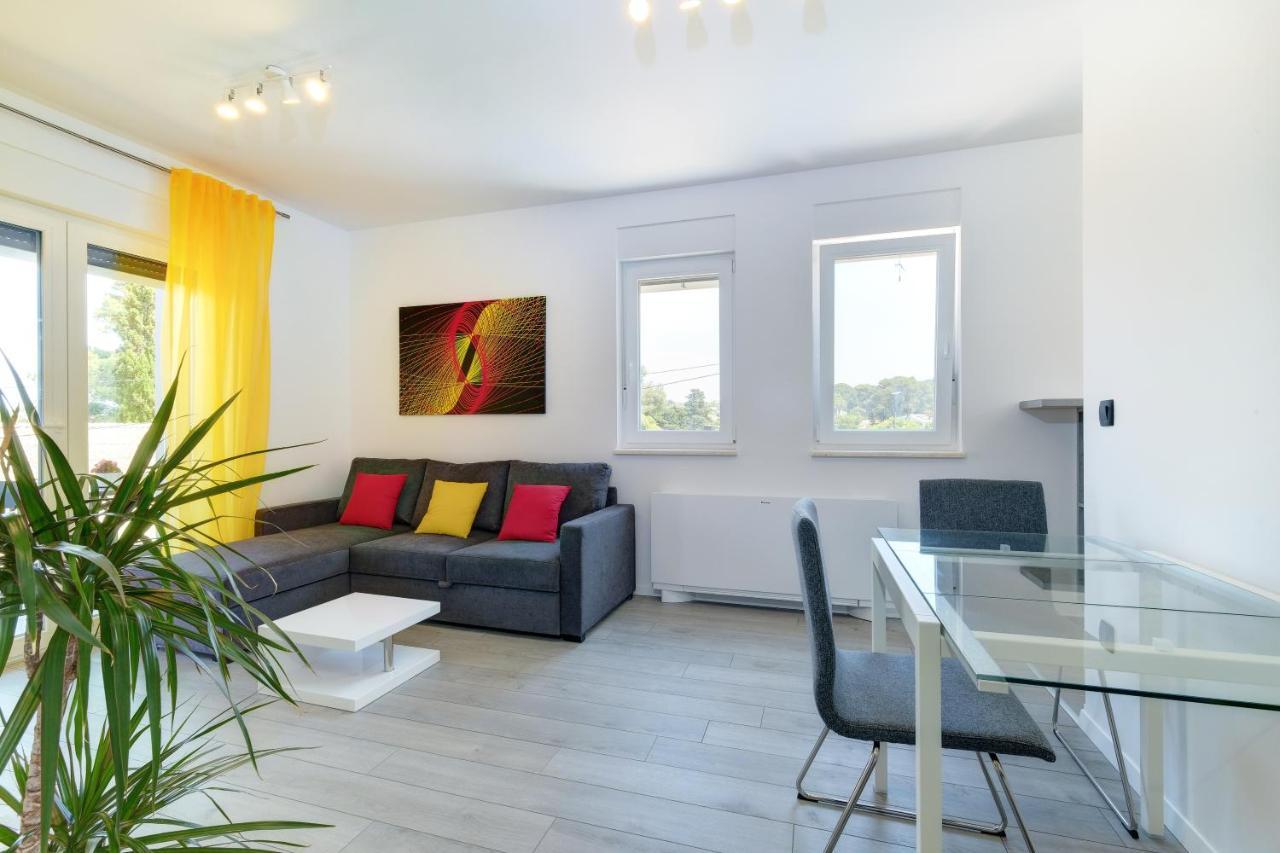 Apartments Hemetek Veli Losinj Luaran gambar