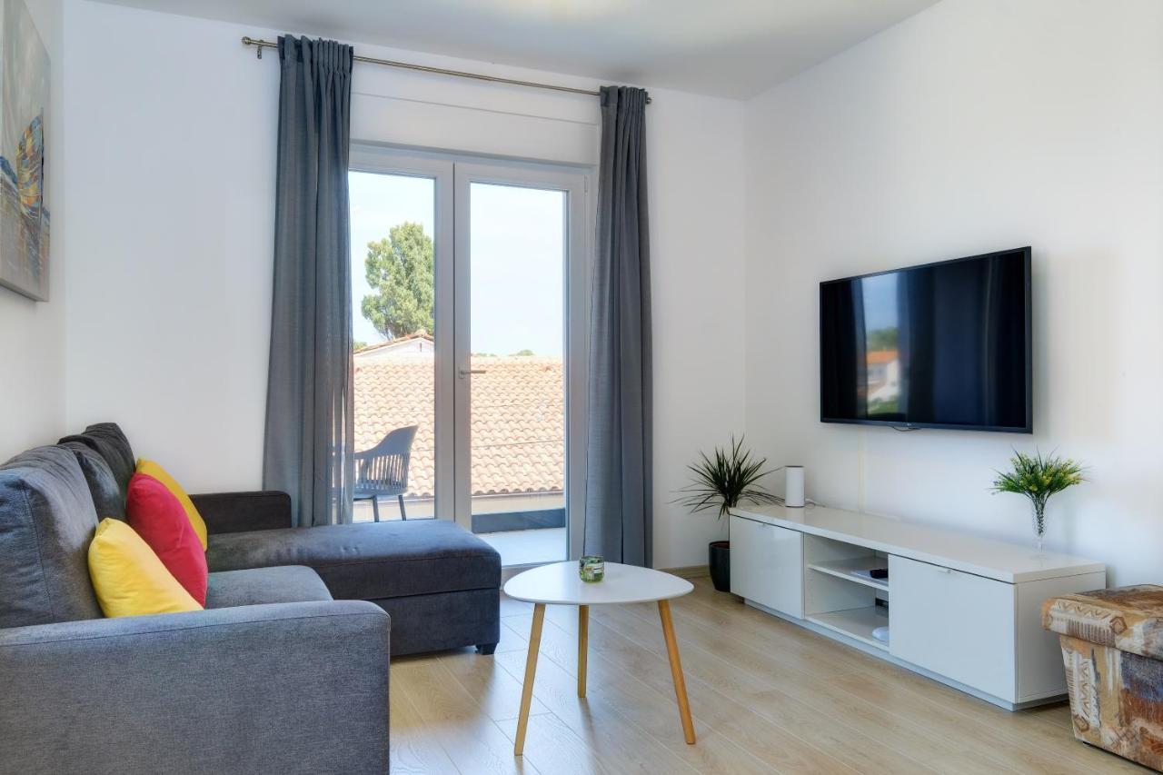 Apartments Hemetek Veli Losinj Luaran gambar