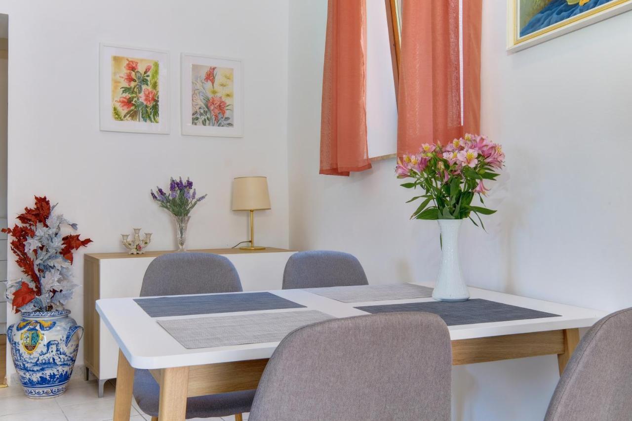Apartments Hemetek Veli Losinj Luaran gambar