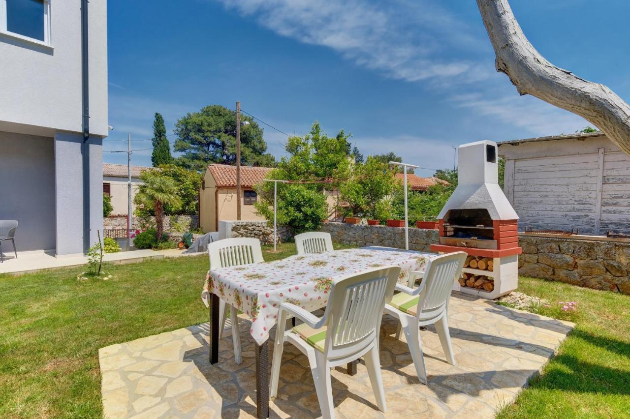 Apartments Hemetek Veli Losinj Luaran gambar